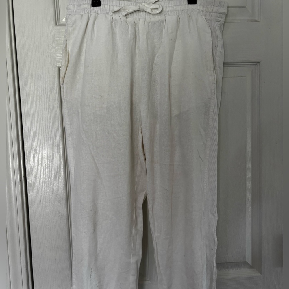Women’s White Casual Pants